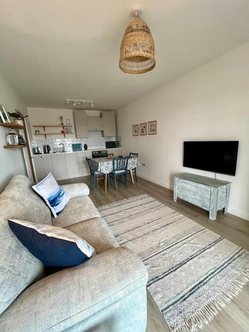 Beach Front Apartment พุชเฮลี ภายนอก รูปภาพ